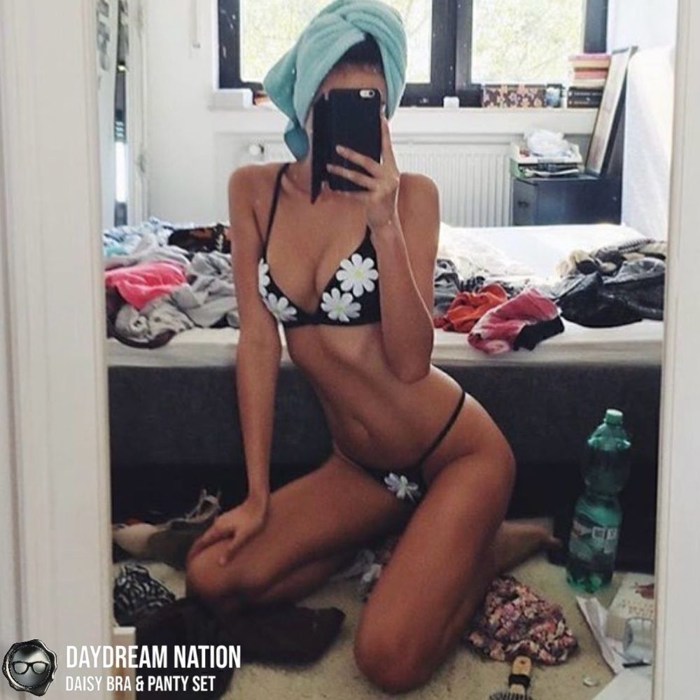 DAYDREAM NATION DAISY BRA & PANTY SET IN BLACK SHEER MESH LINGERIE SIZE MEDIUM - Picture 8 of 13